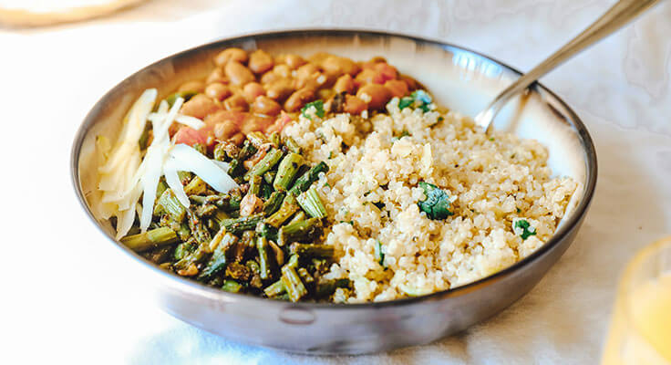 Healthy quinoa bowl with chickpeas and vegetables.