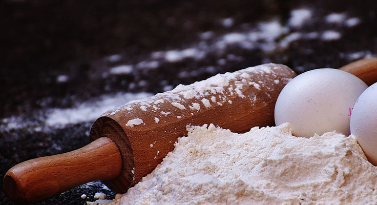 Rolling pin with flour and eggs